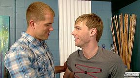 NextDoorBuddies Video: Bar Boys