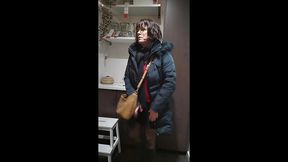 petite exhib rapide a ikea avec un abonne tres tactile ...hhummmm il y avait ...