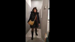 petite exhib rapide a ikea avec un abonne tres tactile ...hhummmm il y avait ...