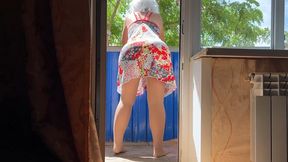 Well inserted dick in anal mature MILF on the balcony in her big ass