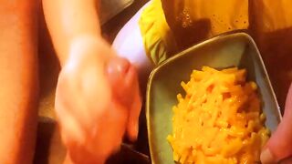 Nerdy Teenie Cum Dumpster Wanted Cum On Macaroni And Cheese