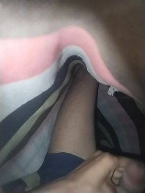 Bhai ko muth marte hue dekha