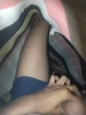 Bhai ko muth marte hue dekha