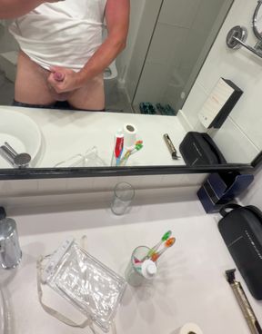 Wanking while the maid cleans my room