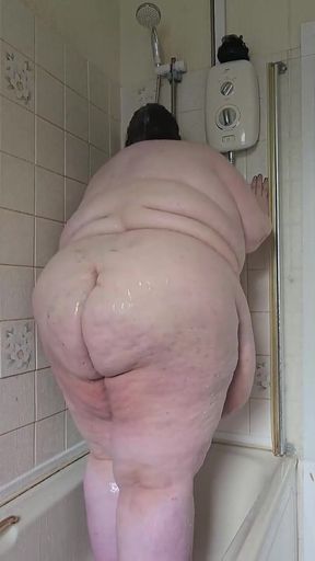 Sensual Shower of an SSBBW Goddess Part 1