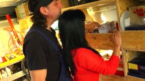 The Matured Slut Is Fucked Hard by the Craftsman in the Van