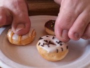 ManToes BIG Toes VS Mini Donuts