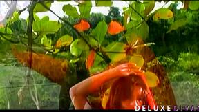 ”DeluxeDivas - Live Chat - Agatha Cristine”