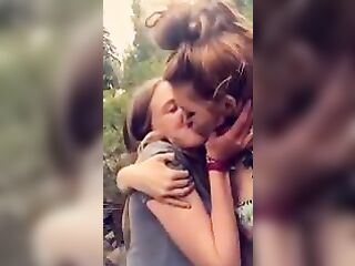 Bella Thorne kissing Bella Pendergast