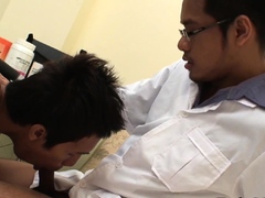 Peeing Asia twink barebacked by doctor