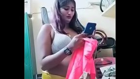 Swathi naidu exchanging dress and getting ready for shoot part-1