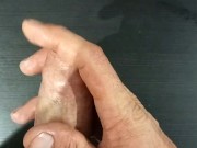 Grande sborrata calda sul tavolo