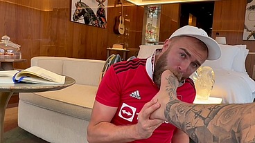 TIAGO GAÚCHO - BRAZILIAN BWC FEET ADDICTED - BIG CUMLOAD PROTEIN