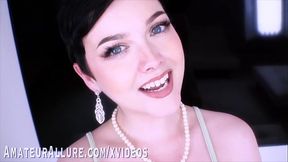 Jade Valentine &amp_ Bella Luna Provide Oral Pleasures