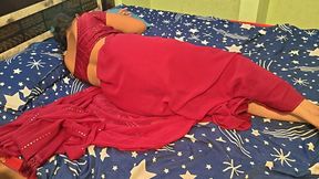 Hot Aunty Sex in Red Saree in Hotel with Boyfriend