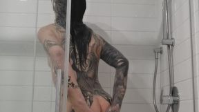 Dirty dirty girl needs to be cleaned
