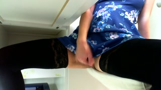 Masturbate at work : Day 51 : Crazy orgasm