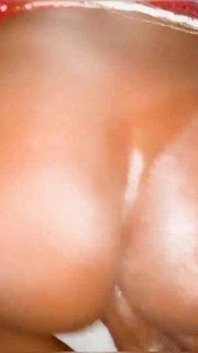 No Body!!, I Repeat, No Body Can Last 2 Minutes on This Ass.