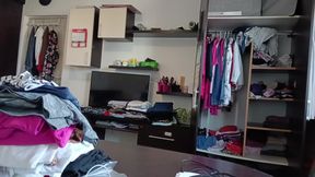 Amateur Wife Has Fun Trying on Clothes and Cutting Them.