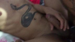 this tattoed man made me come several times just eating my ass - esse tatuado gostoso me fez gozar um monte de vezes nessa foda sem me tocar