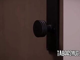 U're No Saint Either - Lilly Bell, Mona Azar