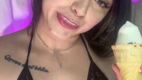 Latina nympho premieres with her big booty on display