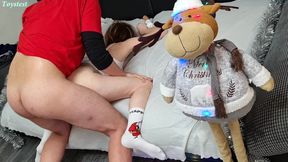 Hotwife gets a sloppy blowbang with her husband and his big toy