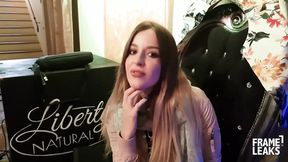 Tattooed sexy bi Marica Chanelle gives a deepthroat blowjob in the changing room