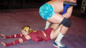 Total DESTRUCTION - Hardcore Heather vs Cody