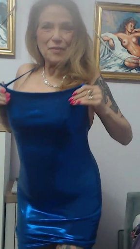 Love Me in Shiny Dresses?