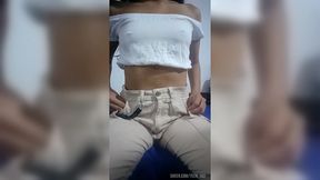 video casero de una latina desnuda en su cuarto