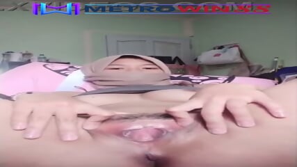 Hijab colmek pake dildo enak banget