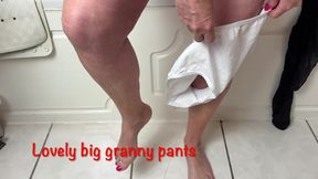 Mrs Mature Feet in the bathroom 470