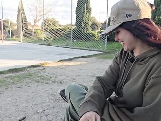 Porn actress has sex with stranger in PUBLIC!