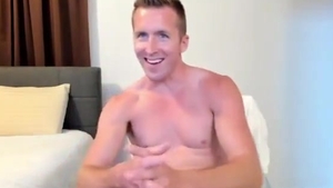 built Yankee boy Tugs His wondrous trunk