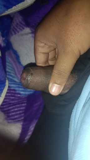 Jab raat mai koi nahi tha too sister ke yaad me Hand job de diya ab kiya kar raat ko yaad aa rahi to muth mar diya