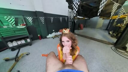 Lucy Foxx As Princess Daisy Wants Bend Her Over And Bang Her Right Here In This Garage NAAh2 KAt