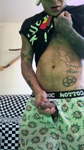 delicious straw at home alone