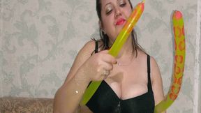 Busty lipstick lover WMV