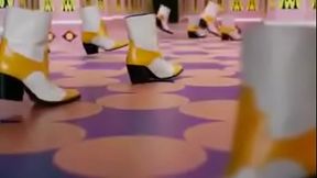 coreanas performando gostoso no parque de divers&otilde_es do primeiro dia de Festival (teaser mv)