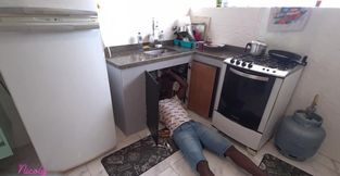 Plumber Fetish: I Stayed in a Towel and Took a Cum Bath From the Biggest Cock I've Ever Seen!