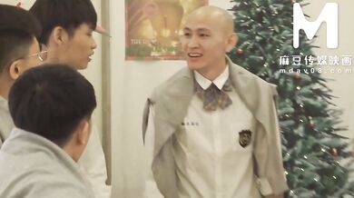 Have a Christmas Eve group sex party with an Asian Santa cosplay slut