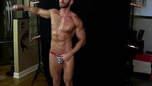 americanmusclehunks: Muscular Twinks in Action