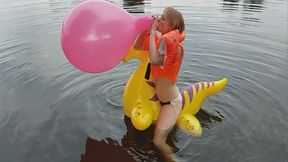 Alla rides a rare inflatable dinosaur on the lake and makes B2P of two 16-inch balloons!!!