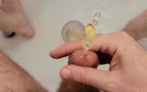 Epic Cum and Piss Fountains From My Pee Hole.