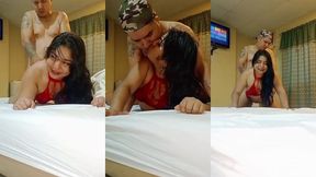 se dejo convencer de su ex padrastro para entregarle el culo en el hotel