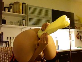 Viktoria Goo - Milky Pudding Enema In My Ass