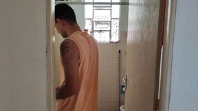 cobra estava sozinho em casa, e foi bater uma punheta