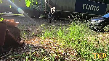 Diretor Fabio Silva é flagrado fodendo atriz durante a passagem do trem - Gabriela Ramos - Binho Ted