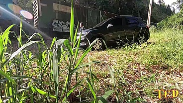 Diretor Fabio Silva é flagrado fodendo atriz durante a passagem do trem - Gabriela Ramos - Binho Ted